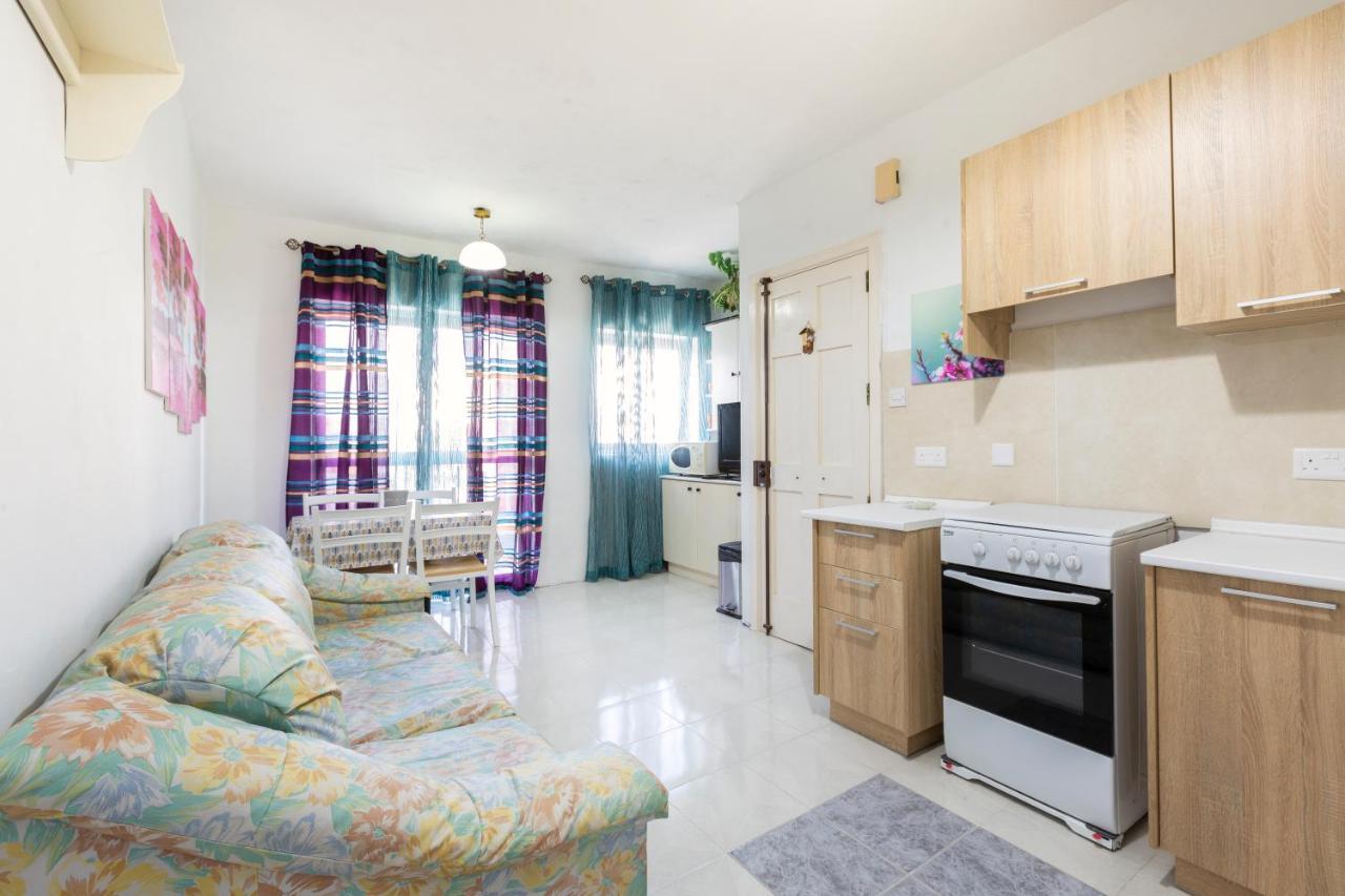 Ne1 - Lovely 2 Bedroom Apartment. Perfect Location Mellieħa Dış mekan fotoğraf