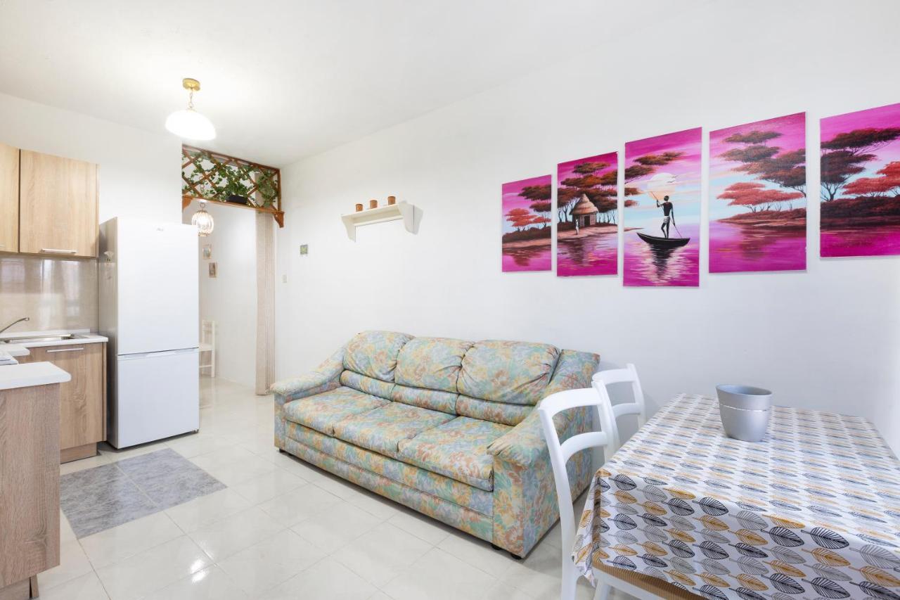 Ne1 - Lovely 2 Bedroom Apartment. Perfect Location Mellieħa Dış mekan fotoğraf
