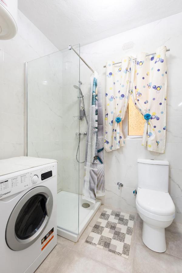 Ne1 - Lovely 2 Bedroom Apartment. Perfect Location Mellieħa Dış mekan fotoğraf