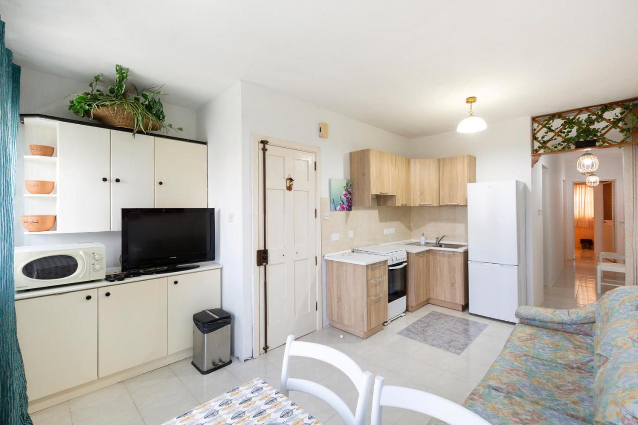 Ne1 - Lovely 2 Bedroom Apartment. Perfect Location Mellieħa Dış mekan fotoğraf